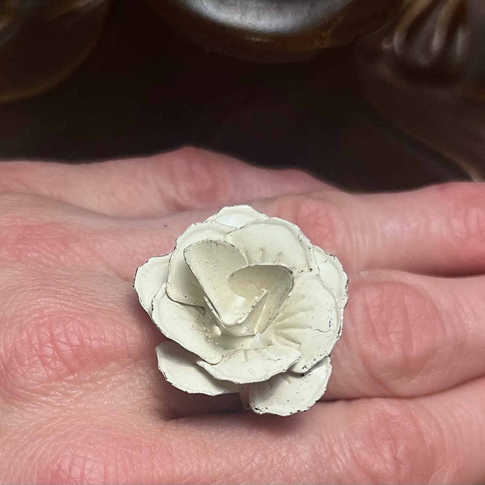 Vintage White Adjustable Enamel Flower Adjustable Ring